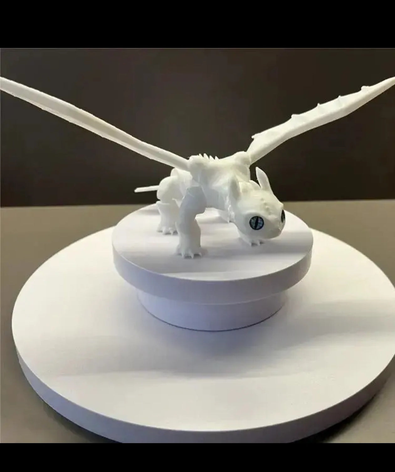Poz Verilebilen Dişsiz Ejderha Figürü - 3D Baskılı Koleksiyonluk Model