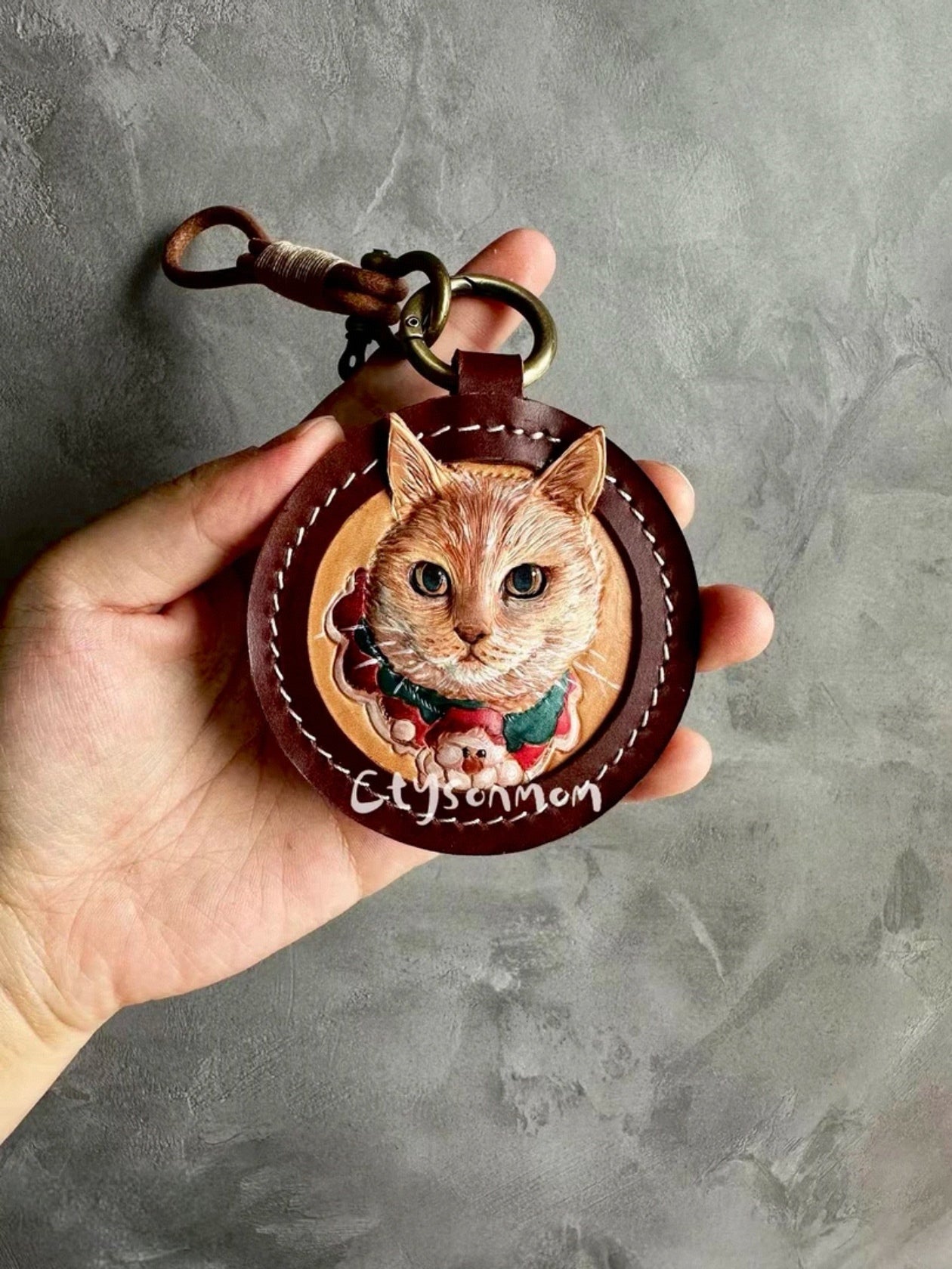 Custom Pet Photo Leather Keychain - Handmade Genuine Cowhide