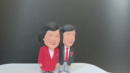 Custom 3D Couple Sculpture from Old Wedding Photos